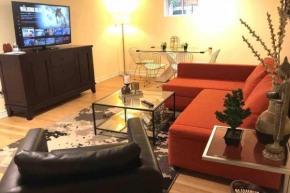 Tastefully decorated spacious apartment Burlington
